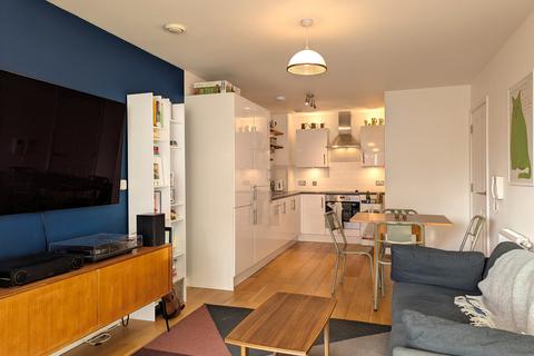 1 bedroom apartment for sale, at Oleander House, Glengall Road, London SE15