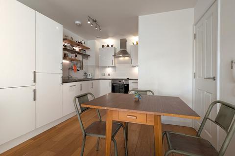 1 bedroom apartment for sale, at Oleander House, Glengall Road, London SE15