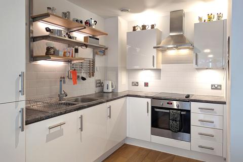 1 bedroom apartment for sale, at Oleander House, Glengall Road, London SE15