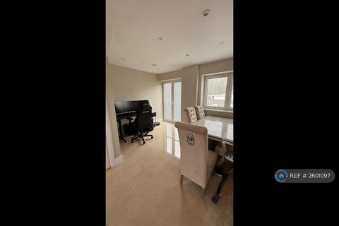 undefined, Phoenix Mews, Chatham, ME5