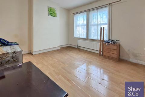 3 bedroom terraced house for sale, Hanworth Terrace, Hounslow TW3