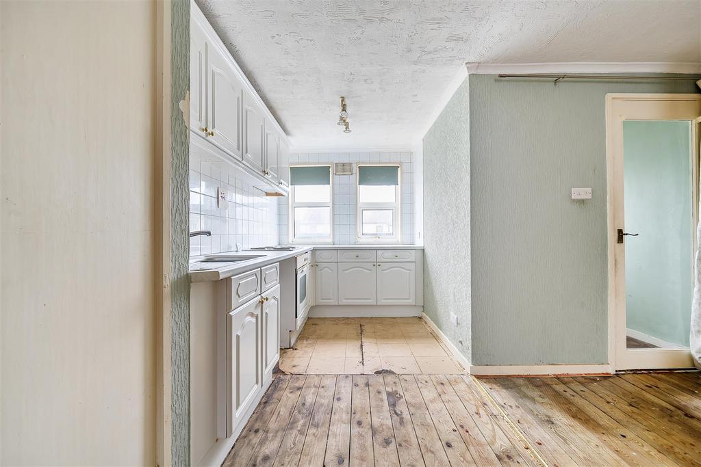 Kitchen / dining room
