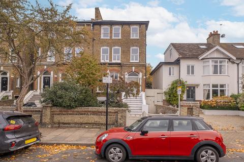 3 bedroom flat for sale, St. Ann's Park Road, London, SW18