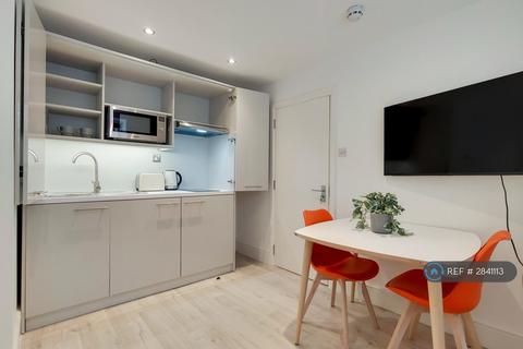 Studio to rent, Gloucester Place, London, NW1