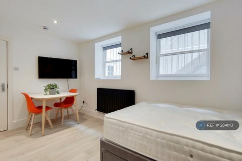 Studio to rent, Gloucester Place, London, NW1