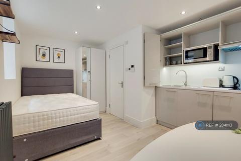 Studio to rent, Gloucester Place, London, NW1