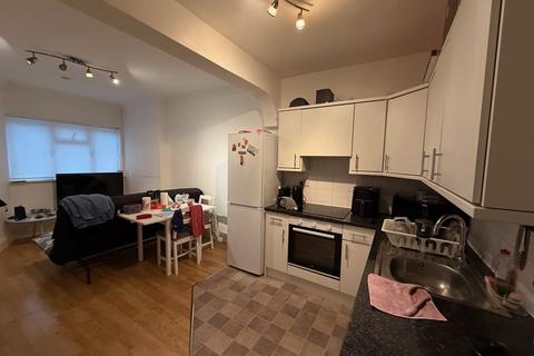 1 bedroom apartment to rent, Leavesden Road, WATFORD