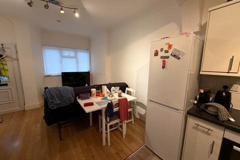 1 bedroom apartment to rent, Leavesden Road, WATFORD
