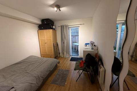 1 bedroom apartment to rent, Leavesden Road, WATFORD