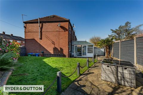3 bedroom end of terrace house for sale, Pilkington Street, Middleton, Manchester, M24