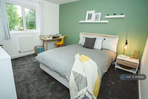undefined, Chiltern Gardens, Dawley, Telford, TF4