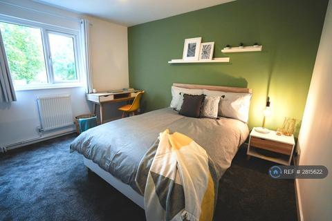 undefined, Chiltern Gardens, Dawley, Telford, TF4