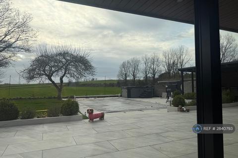 undefined, Roger's Lane, Bridgend, CF32