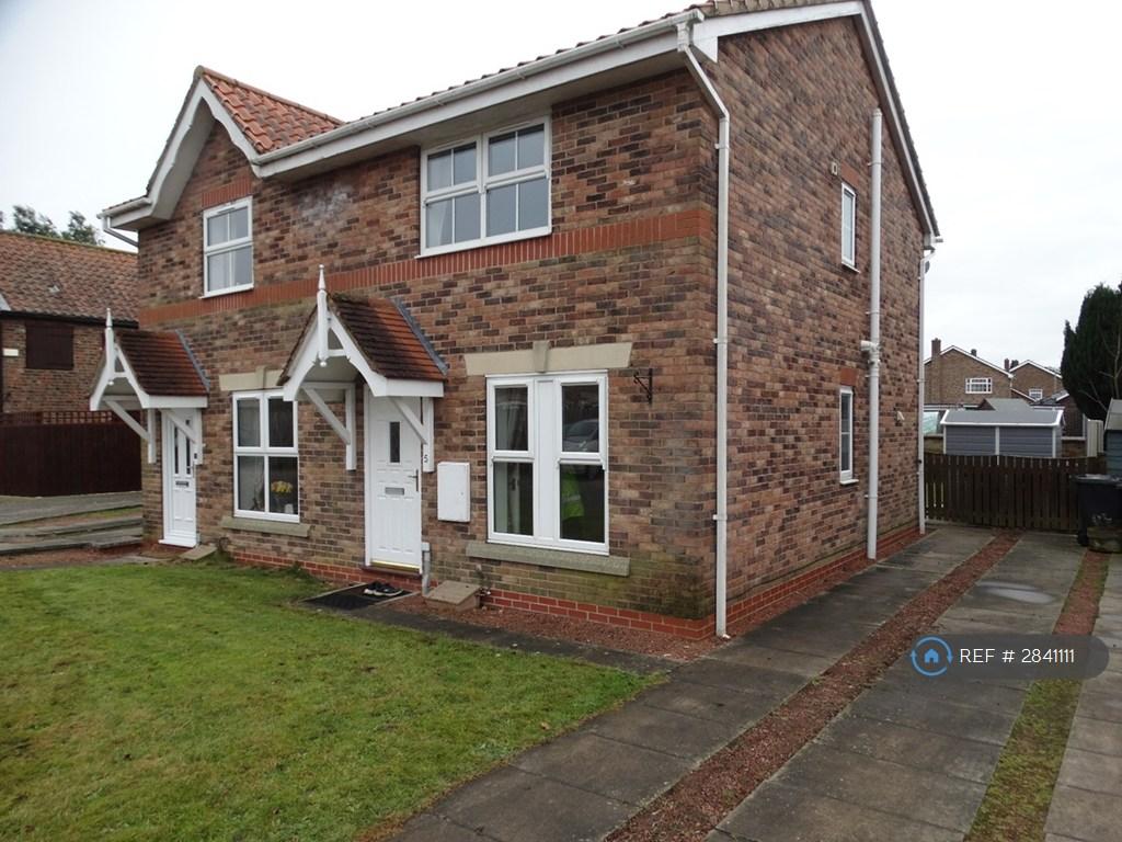 Front Of House And Private Drive