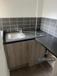 2 bedroom end of terrace house to rent, Garden Field, Bradford, BD12