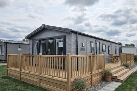 2 bedroom park home for sale, Mill Lane, Hawksworth LS20