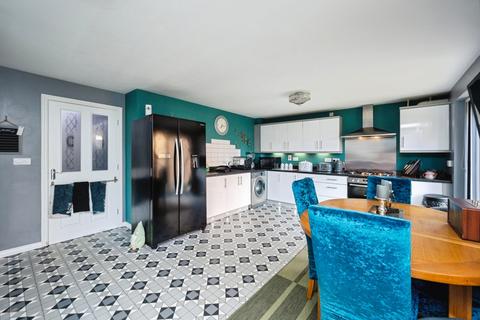 4 bedroom detached house for sale, Sylvan Avenue, Kirkby-in-Ashfield, Nottingham, Nottinghamshire, NG17