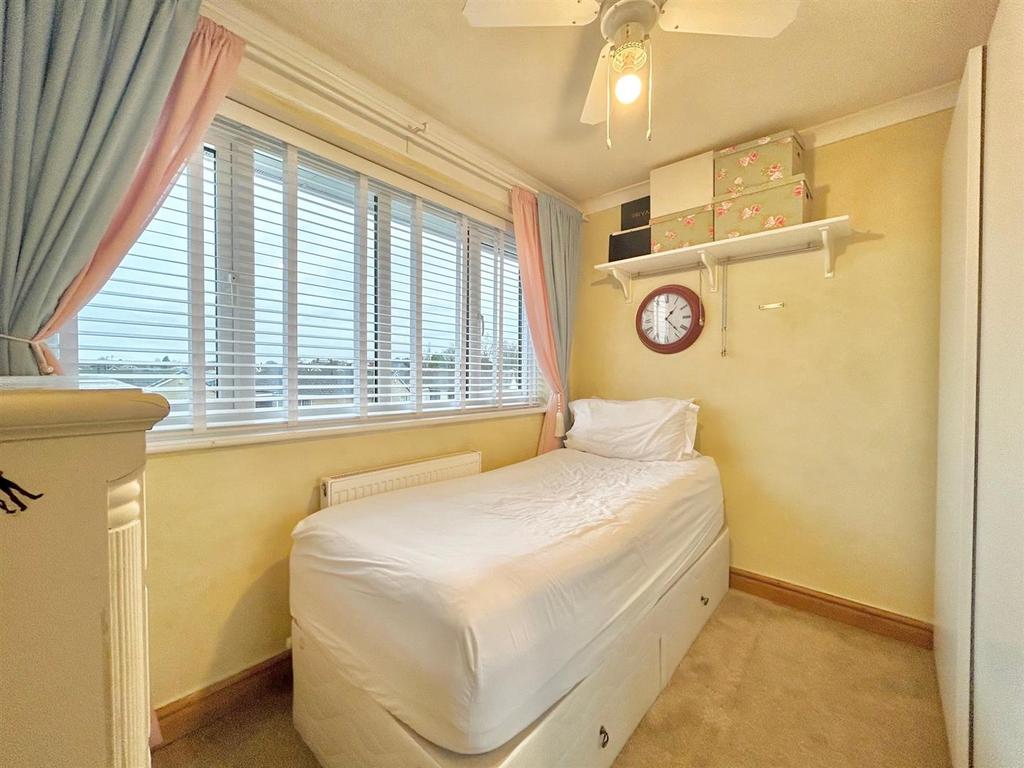Bedroom 3.jpg