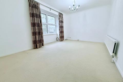 2 bedroom apartment to rent, Sheldon Court, Shenfield