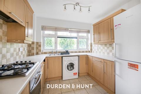 2 bedroom apartment for sale, Grosvenor Road, London E11