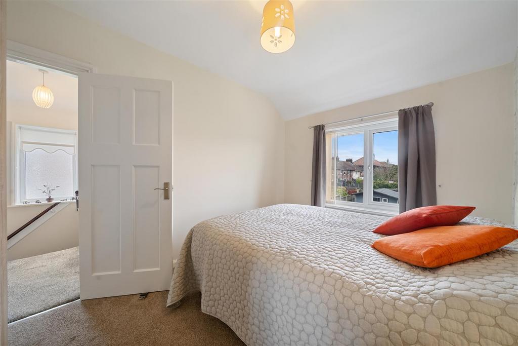 Bedroom 2a.jpg