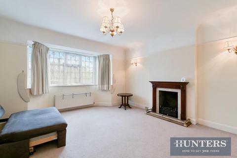 4 bedroom detached house for sale, Camborne Way, Hounslow