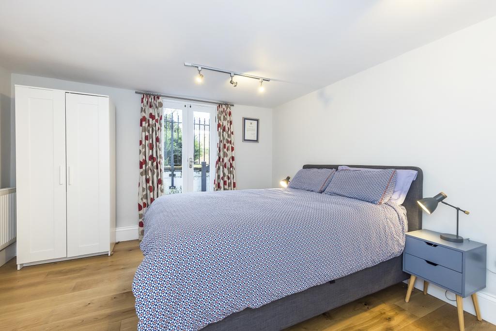 Main bedroom 2
