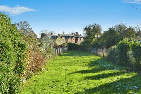 3 bedroom terraced house for sale, Bridge Road, Cosgrove, Milton Keynes