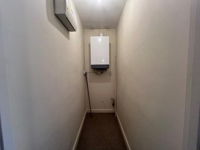 3 8 Hickling Close hallway cupboard.jpg