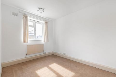 3 bedroom maisonette to rent, Trott Street, London, SW11