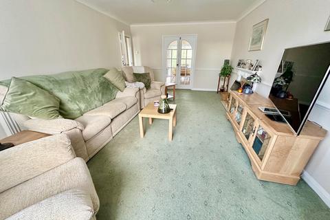 3 bedroom semi-detached house for sale, Heath Road, Grays