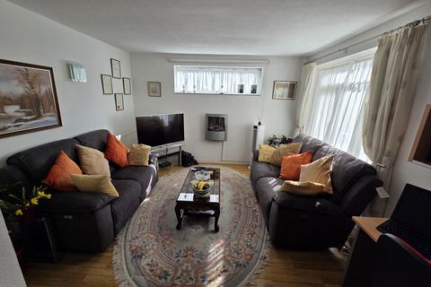 undefined, Croydon CR2