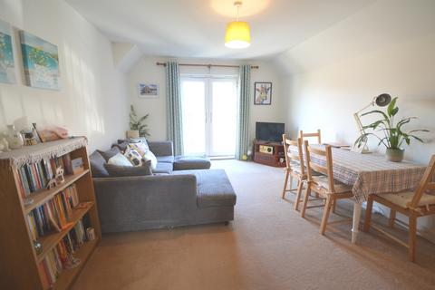 2 bedroom flat for sale, Pilgrims Way, Laverstock, Salisbury