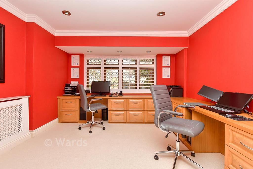 Bedroom 6/Study