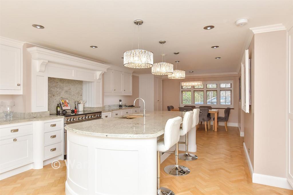 Kitchen/Breakfast Room