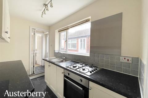2 bedroom terraced house to rent, Stubbs Gate, Newcastle ST5