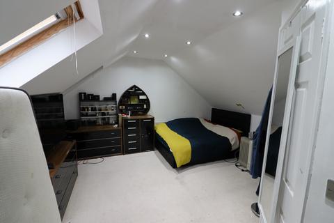 undefined, Luton LU2