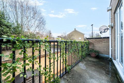 3 bedroom semi-detached house for sale, Franklin Place, London