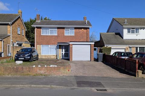 3 bedroom detached house to rent, Emerald Road, Luton LU4