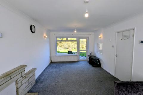 3 bedroom detached house to rent, Emerald Road, Luton LU4