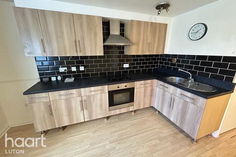 1 bedroom flat to rent, Handcross Road, Luton