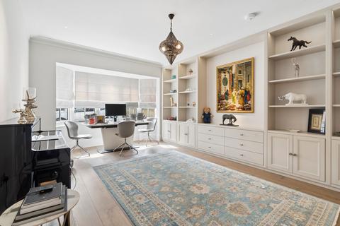 5 bedroom detached house for sale, Gregories Road, Beaconsfield, HP9