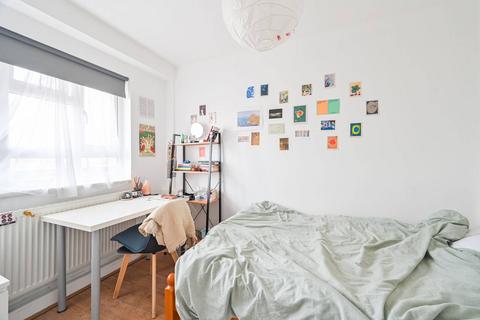 4 bedroom flat for sale, King Square, Finsbury, London, EC1V