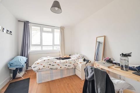 4 bedroom flat for sale, King Square, Finsbury, London, EC1V