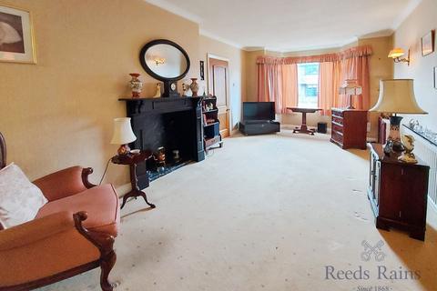 3 bedroom semi-detached house for sale, Davehall Avenue, Cheshire SK9