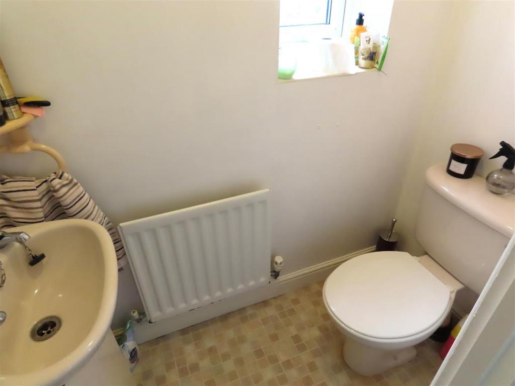 Downstairs wc/cloaks