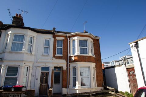 3 bedroom end of terrace house for sale, Bellevue Place, Southend On Sea