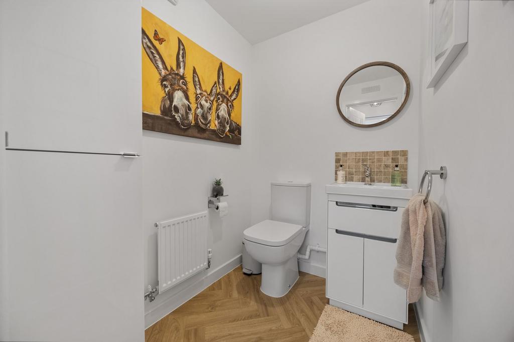 Cloakroom / WC