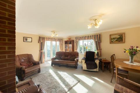 3 bedroom chalet for sale, Church Road, Stowmarket IP14