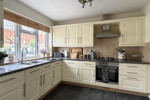 4 bedroom house for sale, Bangor Close, Bobblestock, Hereford